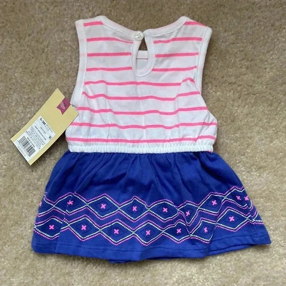 NWT Infant Dress with Bloomers - Picture 7 of 7